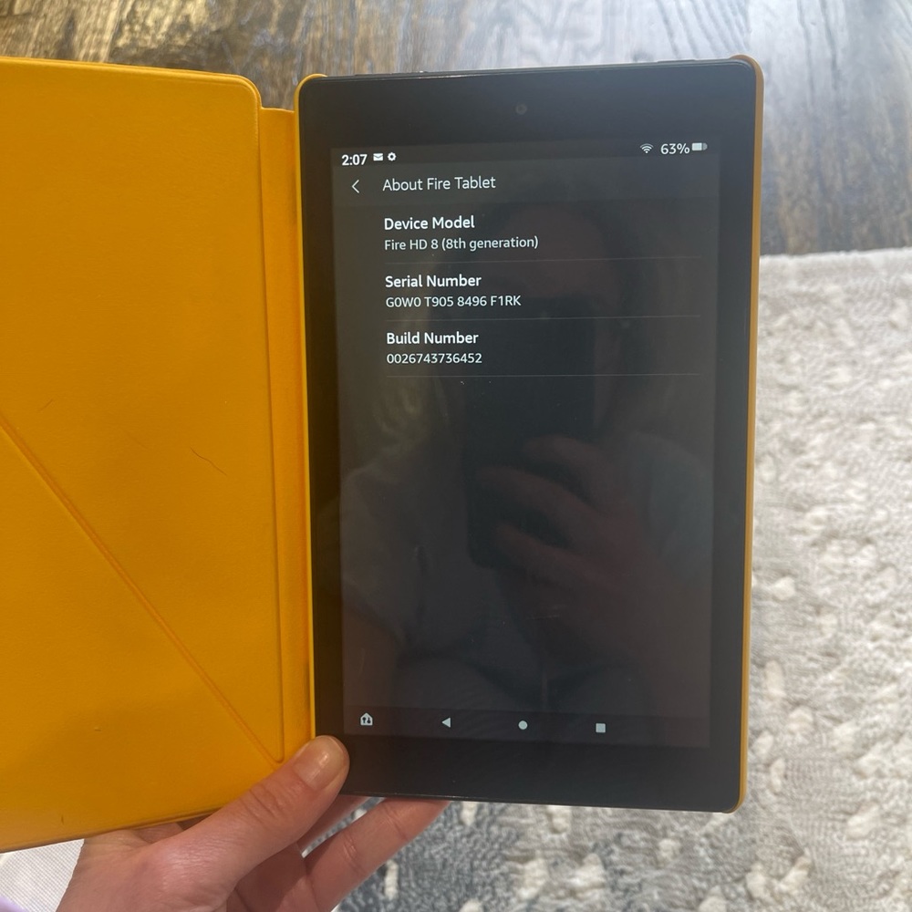 mazon Fire HD 8 (8th Generation) tablet with tablet cover